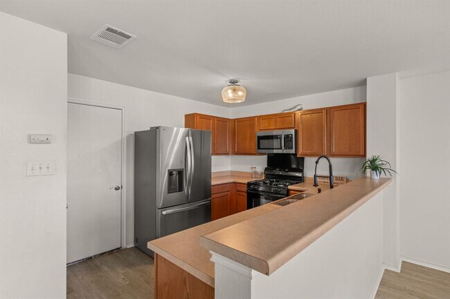 Building Photo - 1189 Shadow Creek Blvd