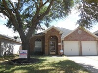 Building Photo - 10523 N Newpark Dr