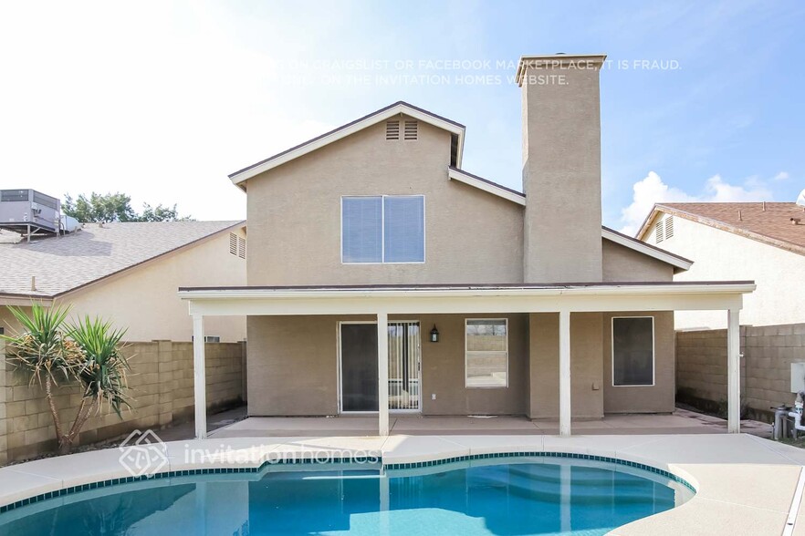 Building Photo - 10483 N 76th Dr
