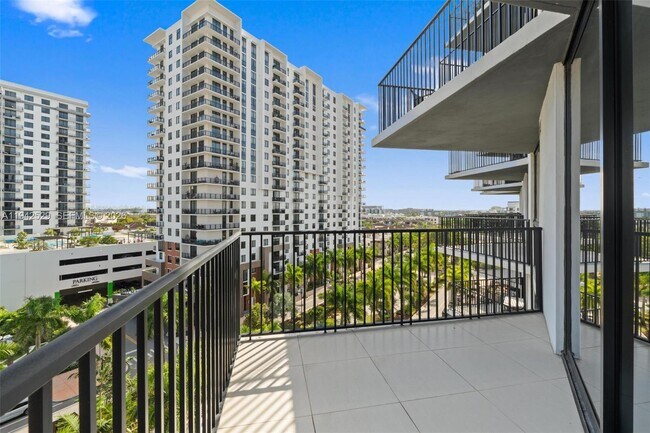 Building Photo - 5252 NW 85th Ave