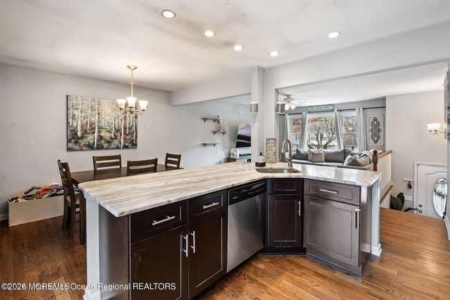 Building Photo - 510 Leawood Ave