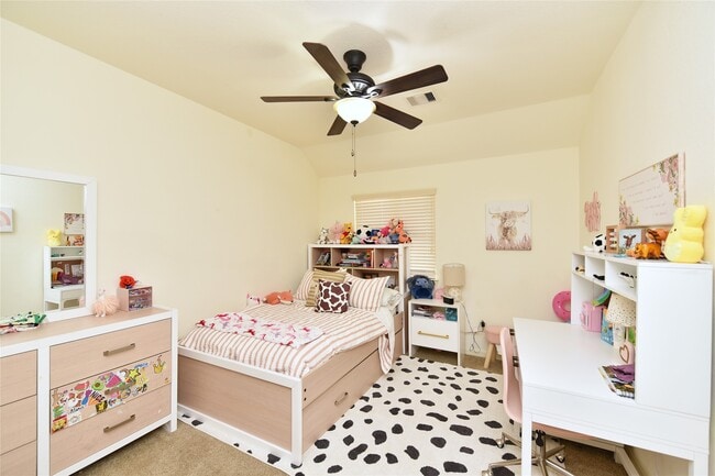 Building Photo - 13117 Stoneleigh Terrace Dr