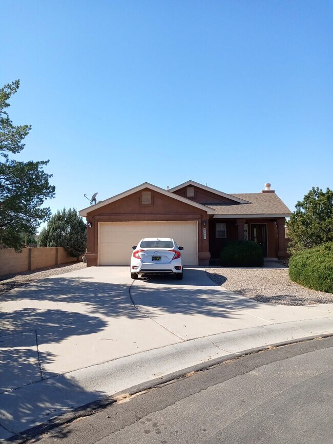 Primary Photo - Affordable Ventana Cutie!!