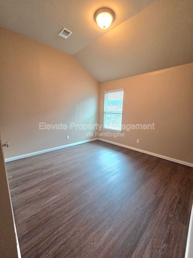 Building Photo - 2301 Kintyre Rd