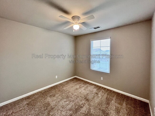 Building Photo - 1502 N Reunion Way