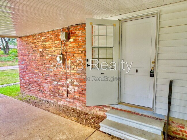 Building Photo - 1149 Beth Manor Dr