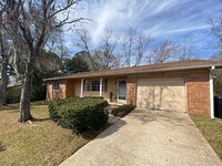 Building Photo - 2408 Dundee Dr