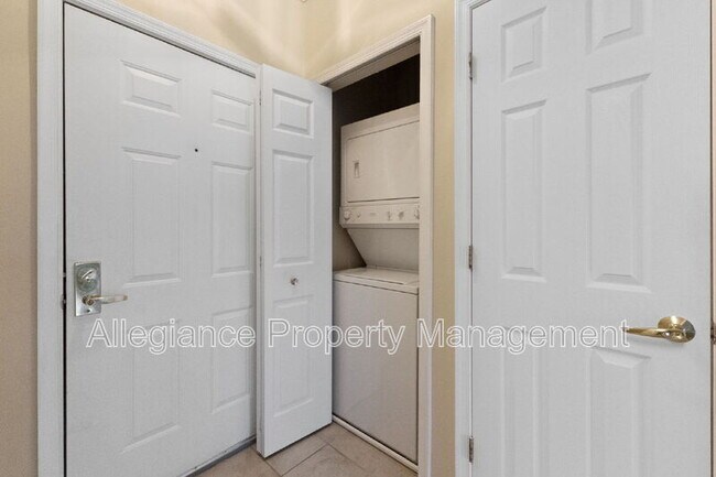 Building Photo - 4551 Strutfield Ln