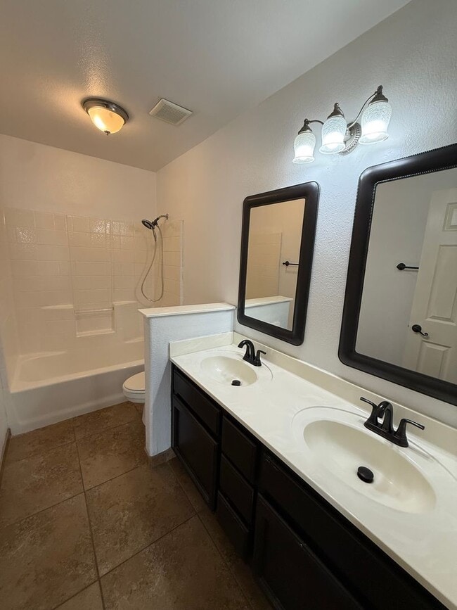 Building Photo - 4 Bedroom Pool Home in Rancho Sereno for Rent!