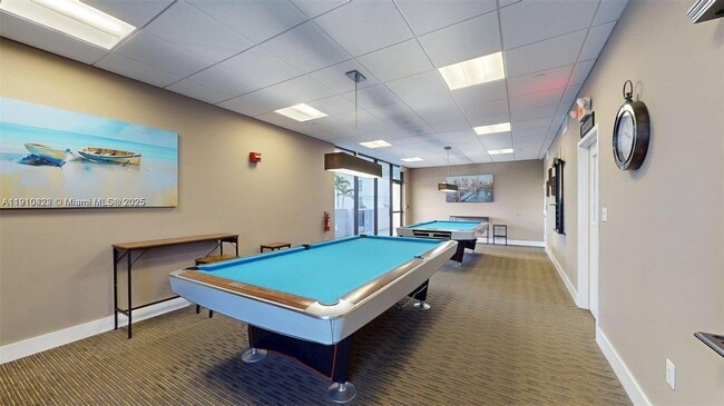 Building Photo - 3625 N Country Club Dr