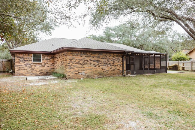 Building Photo - 16 Mariners Ln