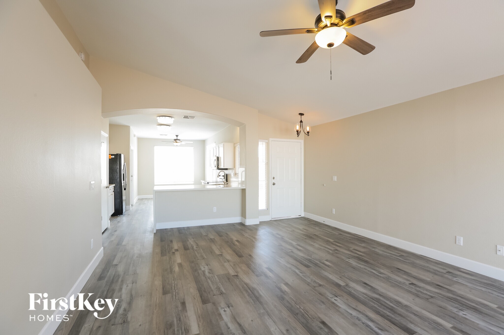 Building Photo - 8630 W Shaw Butte Dr