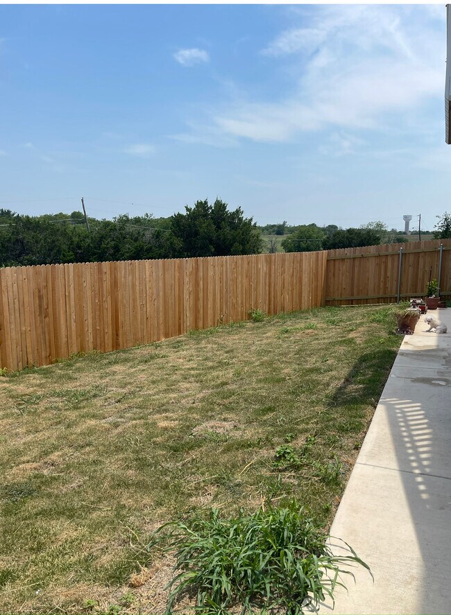 Building Photo - 588 Ferrule Dr