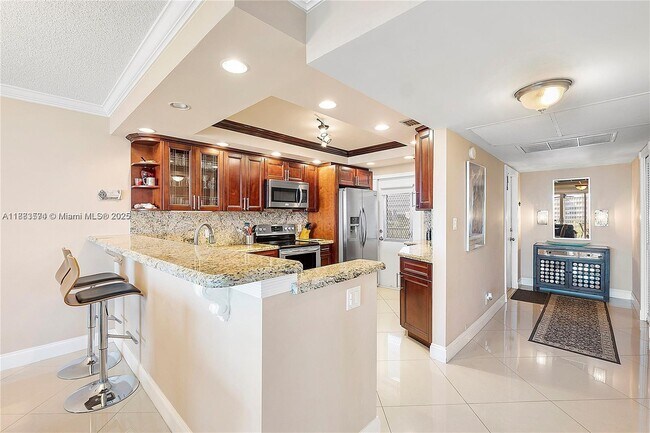 Building Photo - 2940 N Course Dr
