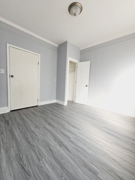 Building Photo - 230 Grant Ave