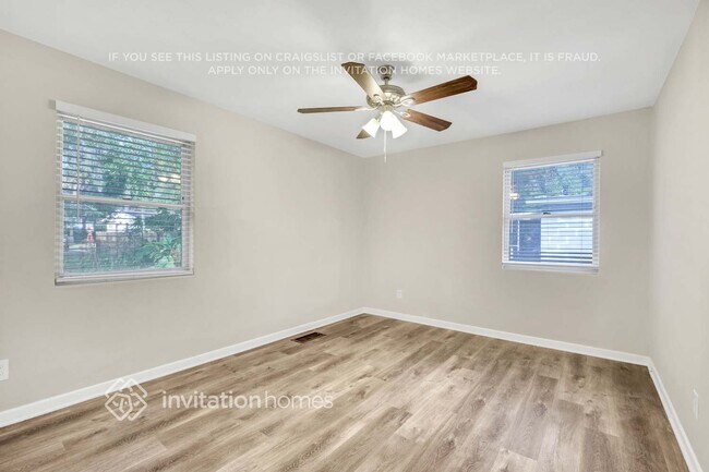 Building Photo - 5815 Oliver St