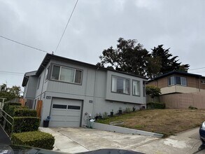 Building Photo - Gilman Dr