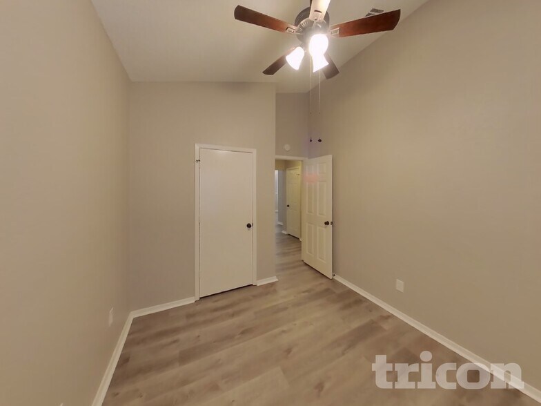 Building Photo - 5522 Silver Maple Dr