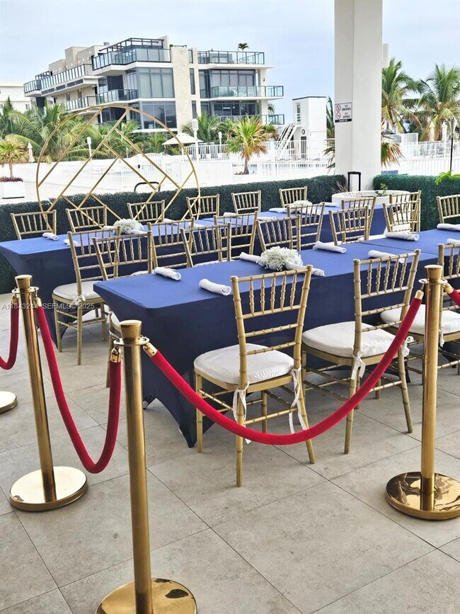 Building Photo - 2101 S Ocean Dr