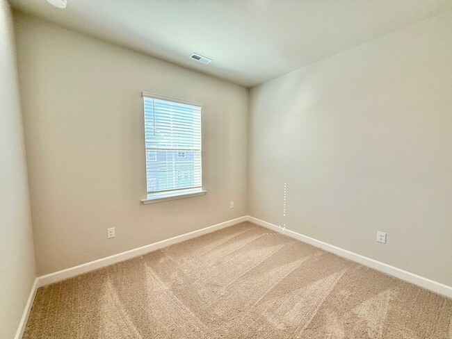 Building Photo - New Construction 4BD, 3.5BA Wake Forest To...