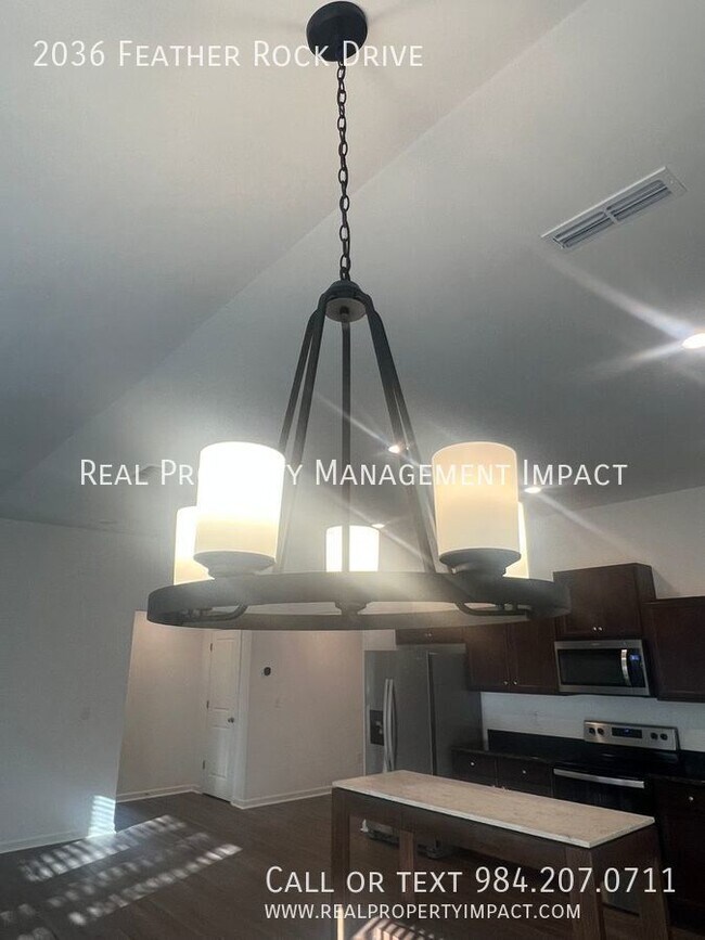 Building Photo - 2036 Feather Rock Dr