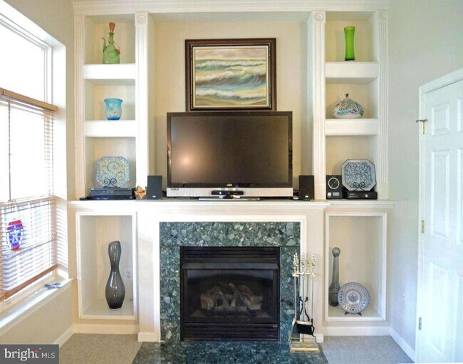 Building Photo - 6409 Nice Pl