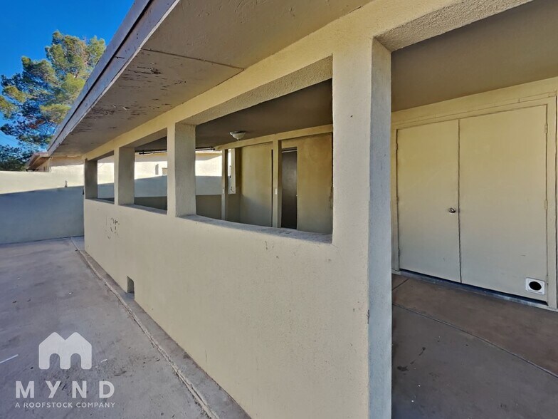 Building Photo - 1426 W 7th Ave