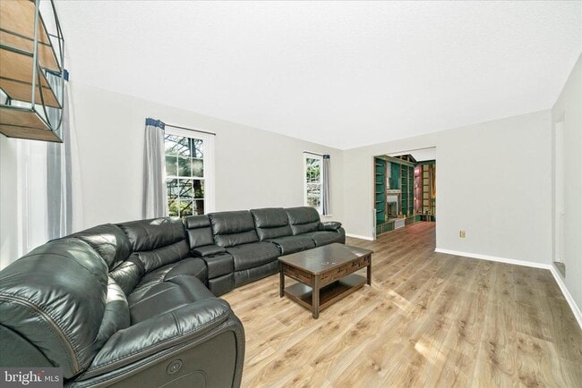 Building Photo - 3105 Glissade Ct