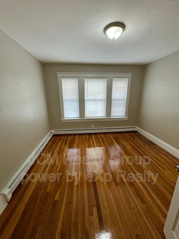 Building Photo - 23 Mall St