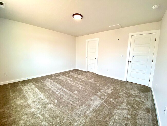 Building Photo - 4 Bedroom 2 Bath Single Level in Meridian Eagle & Ustick available 06/22/26