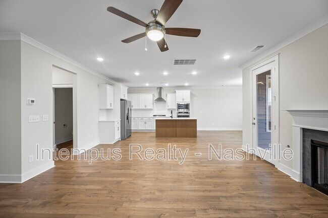 Building Photo - 704 Conifer Dr