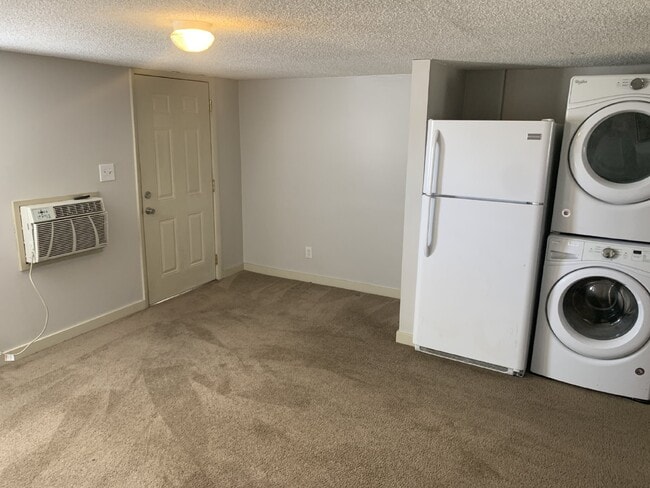 Building Photo - Charming 1-Bedroom Retreat in Vibrant Nash...