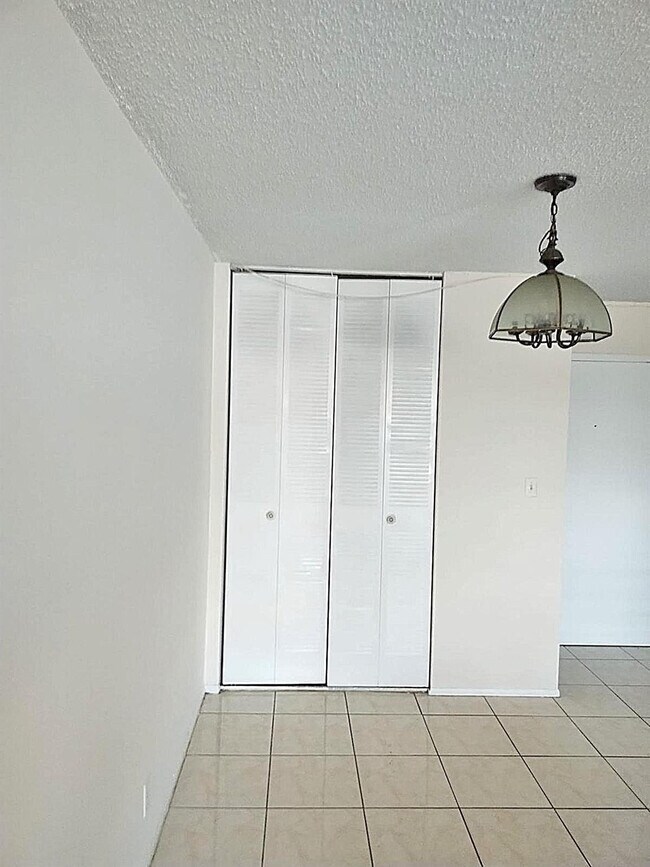 Building Photo - 2017 NW 46th Ave