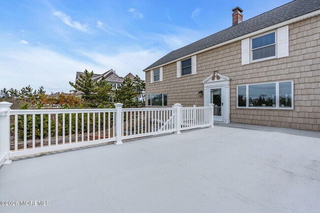 Building Photo - 1501 Ocean Ave