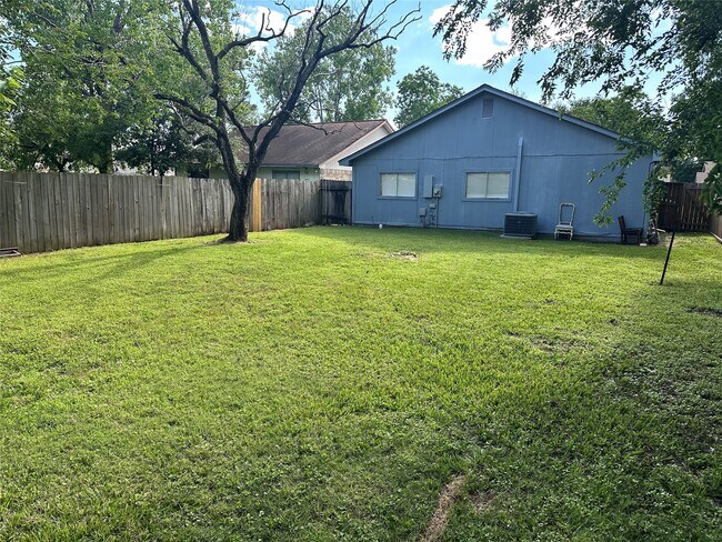 Building Photo - 12606 Monaco Rd