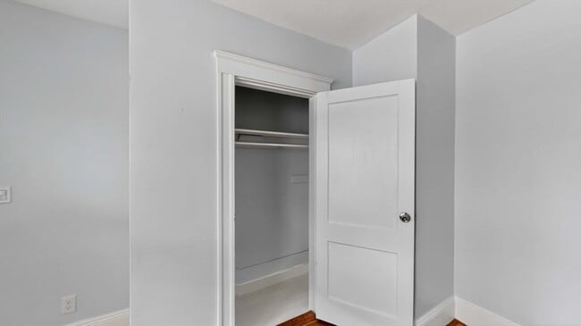 Building Photo - 5A Ropes St