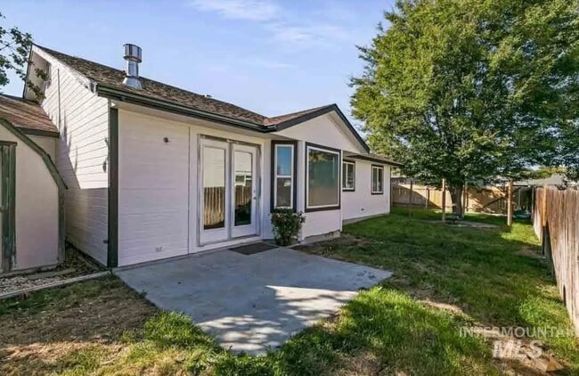 Building Photo - 230 War Eagle Dr