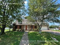 Building Photo - 3099 Brookfield Dr