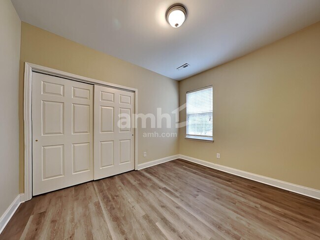 Building Photo - 248 Woodbrook Way