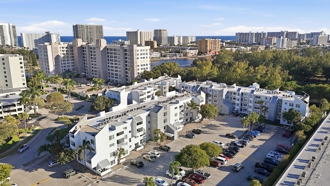Building Photo - 2860 NE 14th Street Causeway