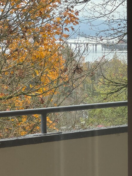 Building Photo - 4640 22nd Ave NE