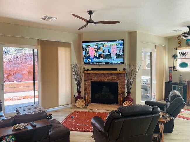 Building Photo - 3835 Portofino Wy