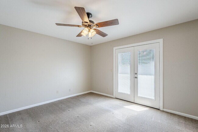 Building Photo - 7707 S Kenwood Ln