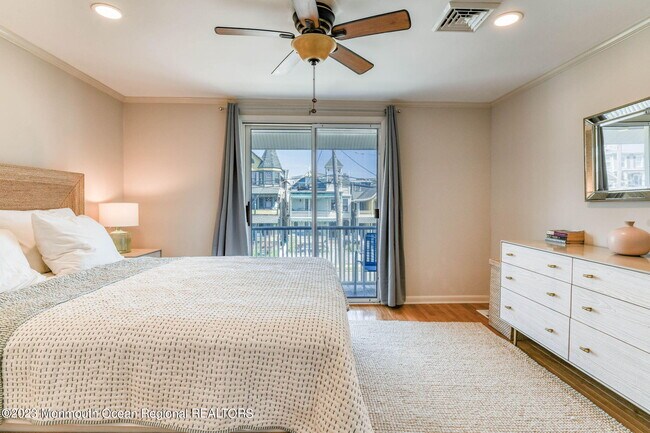 Building Photo - 6 1/2 Embury Ave