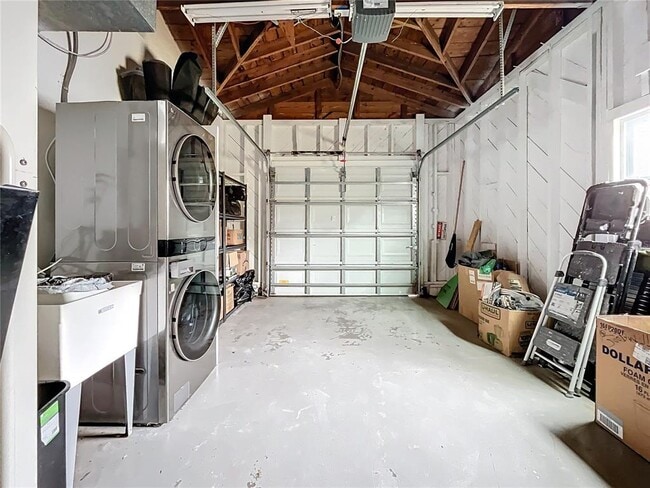 Building Photo - 5340 5th Ave S