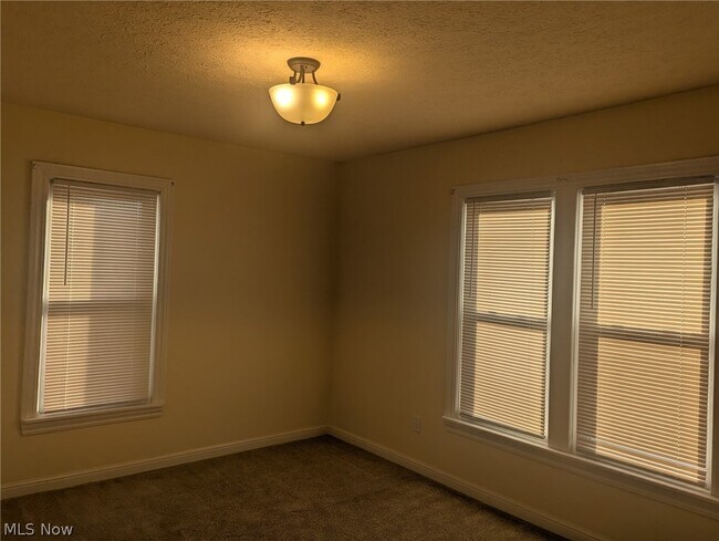 Building Photo - 11750 Peckham Ave