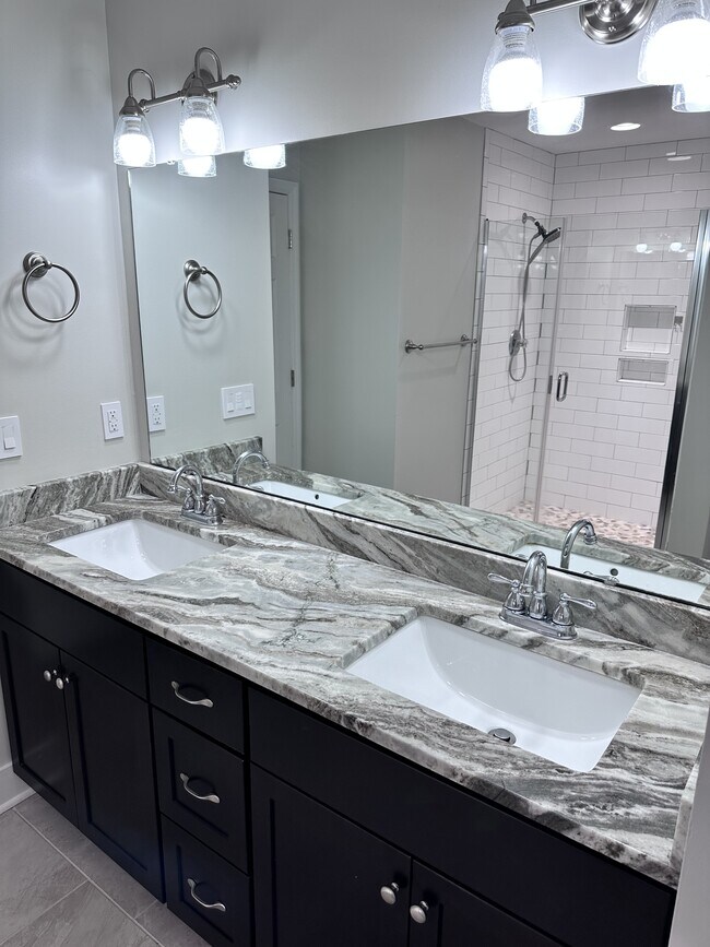 Building Photo - 304 Chisholm Trail