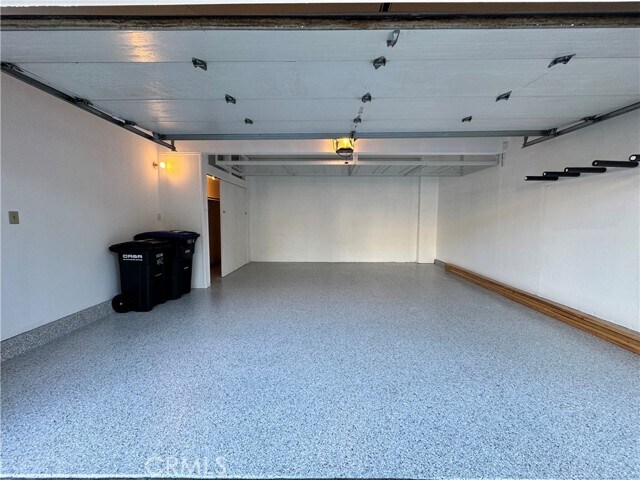 Building Photo - 182 Westport