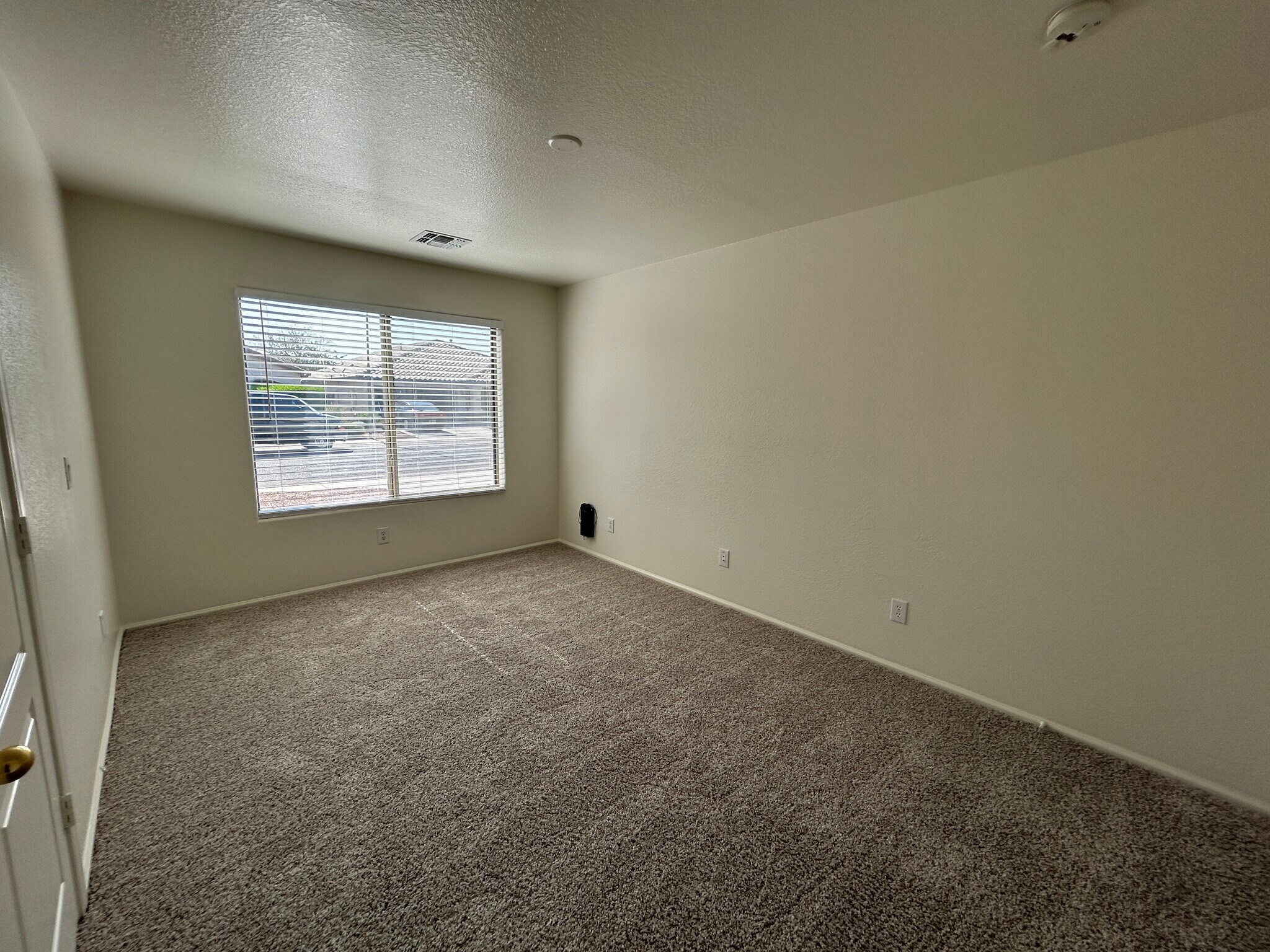 Building Photo - 8217 S 45th Ln