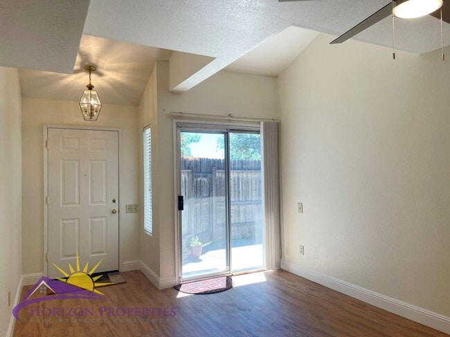Building Photo - Spacious Two-story 2 Bed 2 Bath 1,564 Sq. Ft. North Sacramento Condo